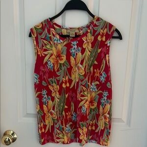 NWOT! Plisse’ Floral Sleeveless Blouse - Red and Yellow pleated